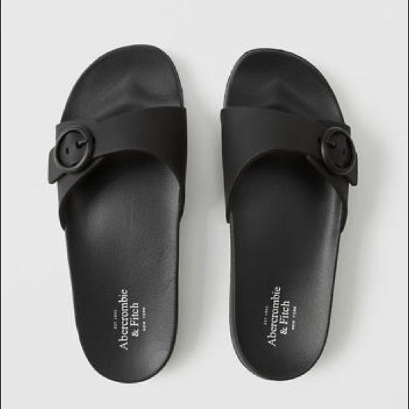 rubber buckle sandals